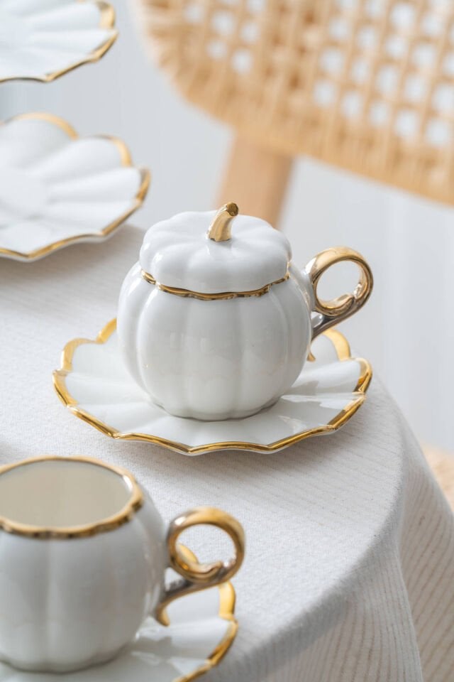 Betty 2 Kişilik Standlı Kahve Fincan Takımı Gold - 130 ml