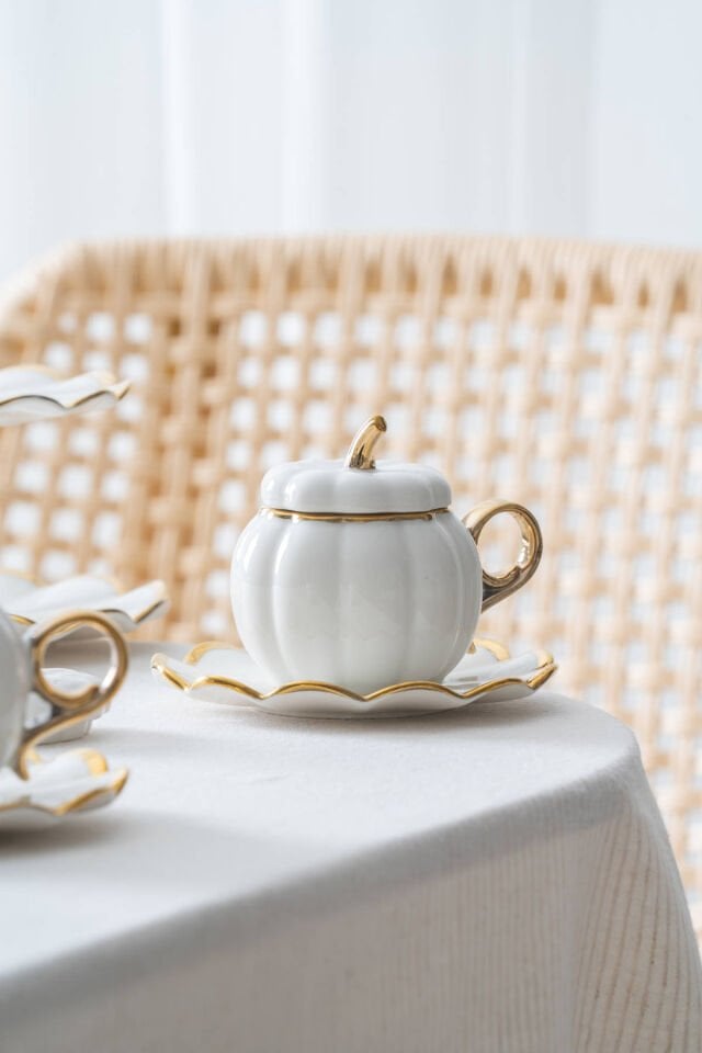 Betty 2 Kişilik Standlı Kahve Fincan Takımı Gold - 130 ml